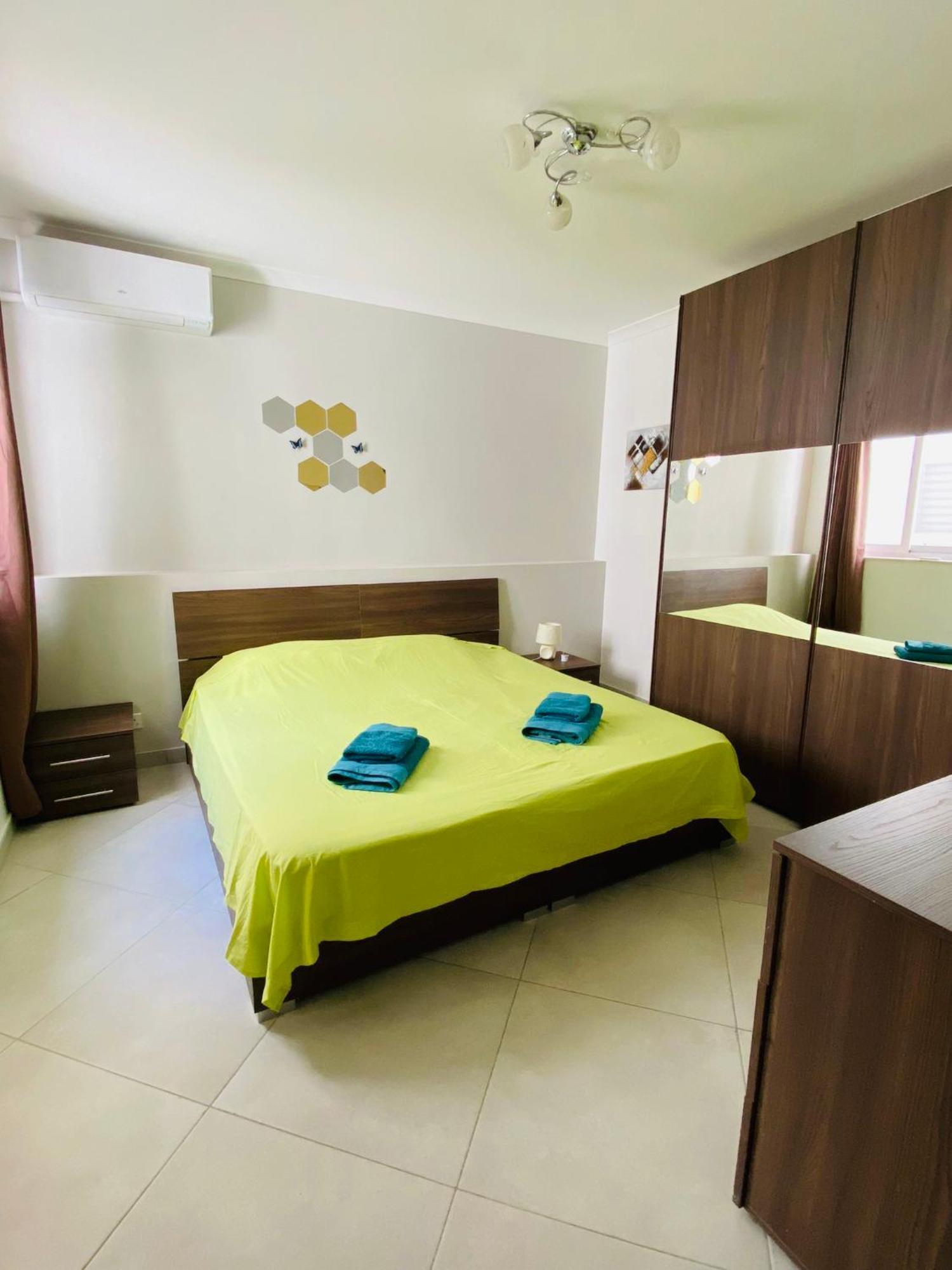 סיינט פול ביי Mela Apartment 1 מראה חיצוני תמונה